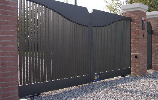 Купить новые ворота Абакан откатные в Березниках по цене от 82688 руб