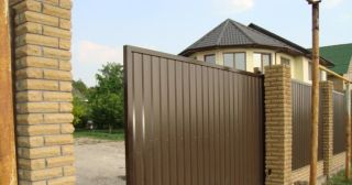Купить откатные ворота из профнастила Березники, цена от 1758 руб.